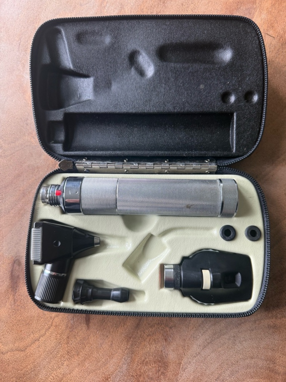 Welch Allyn 72200 Diagnostic Otoscope & Ophthalmoscope Set w/ Case, 3.5V Battery